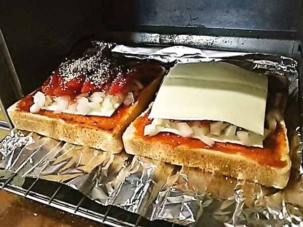 itarian-tomato-piza2.jpg