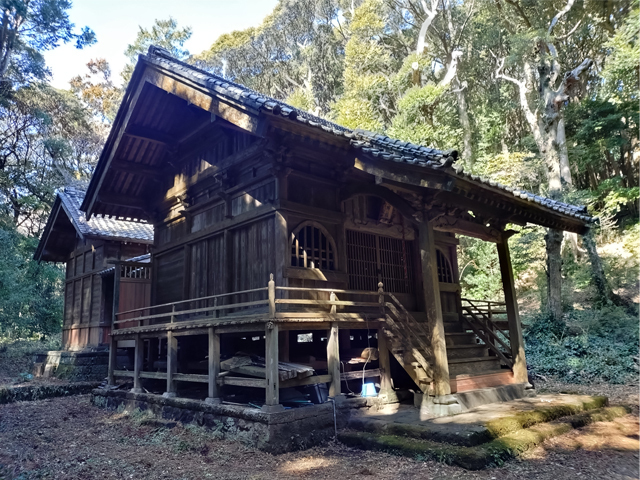 suwajinjya1.jpg